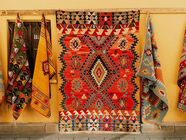 Hand craft, bathik and linen shopping
