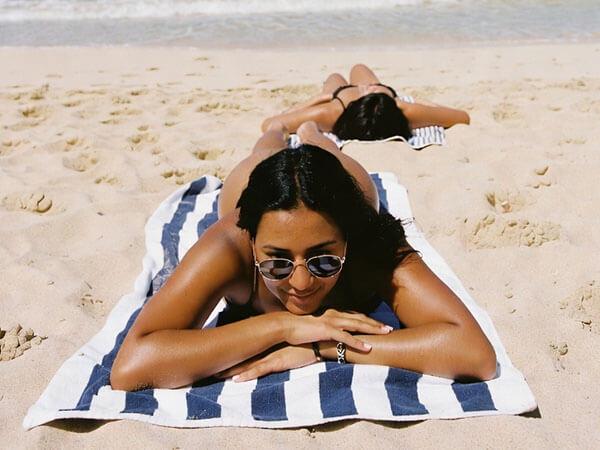 Sun bathing & Beach relaxation